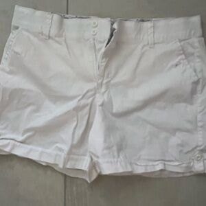 Gloria Vanderbilt (3)shorts. Denim,white and khaki. Size 16